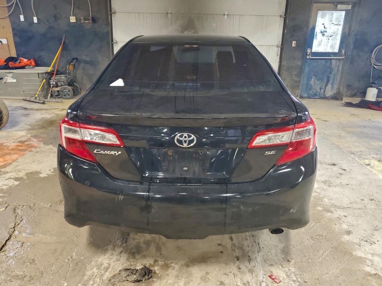 2014 TOYOTA CAMRY
