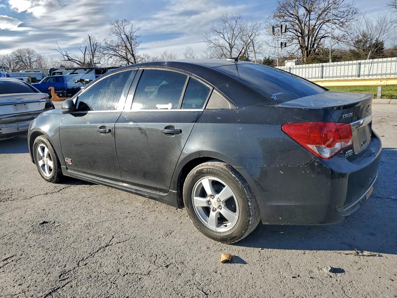 2011 CHEVROLET CRUZE