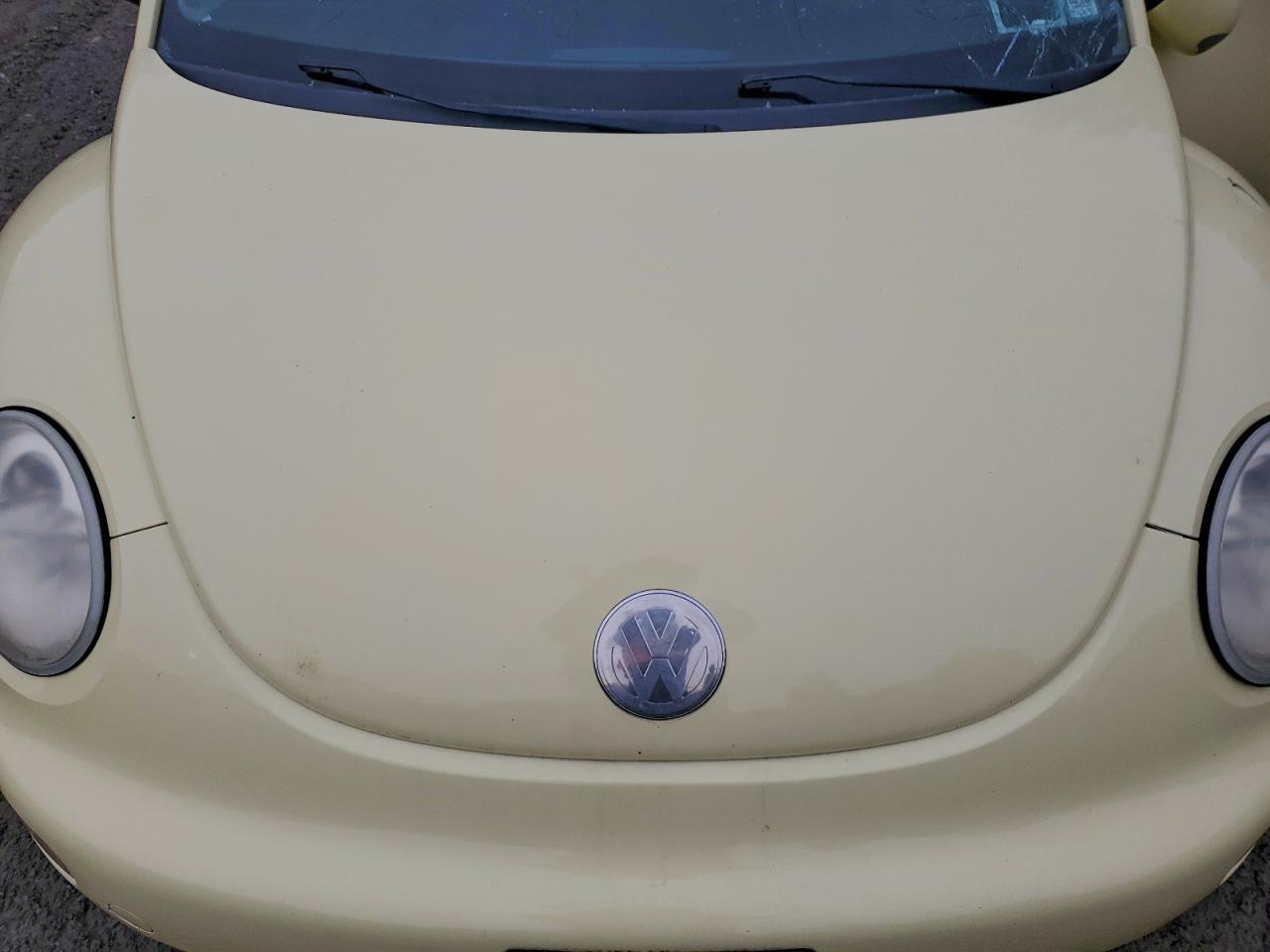 2003 VOLKSWAGEN Beetle