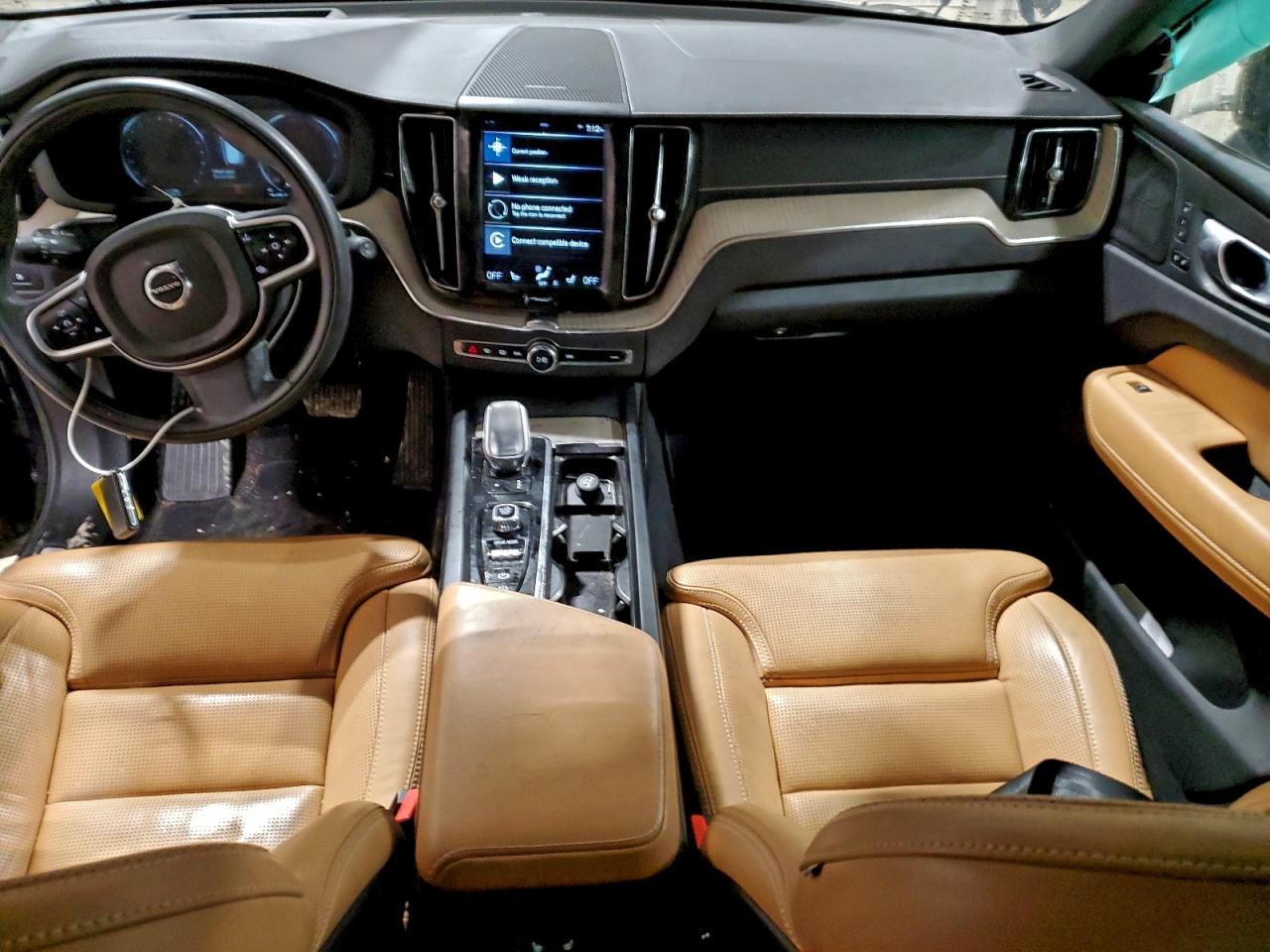 2020 VOLVO XC60