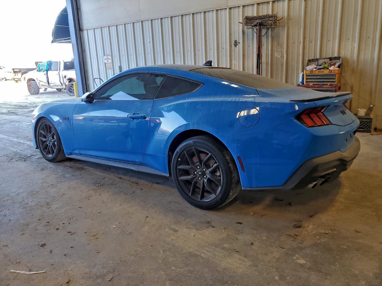 2025 FORD MUSTANG