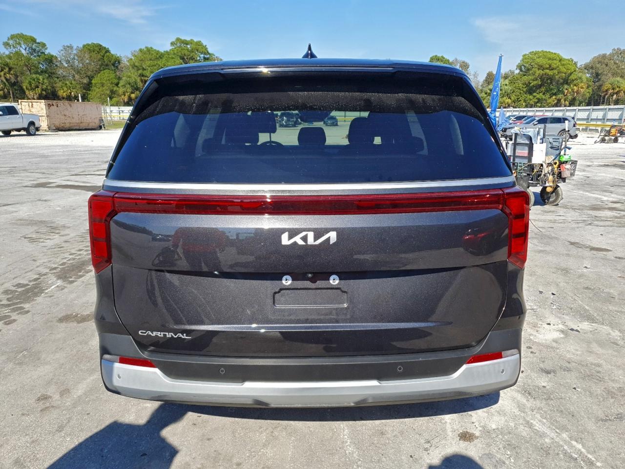 2025 KIA Carnival