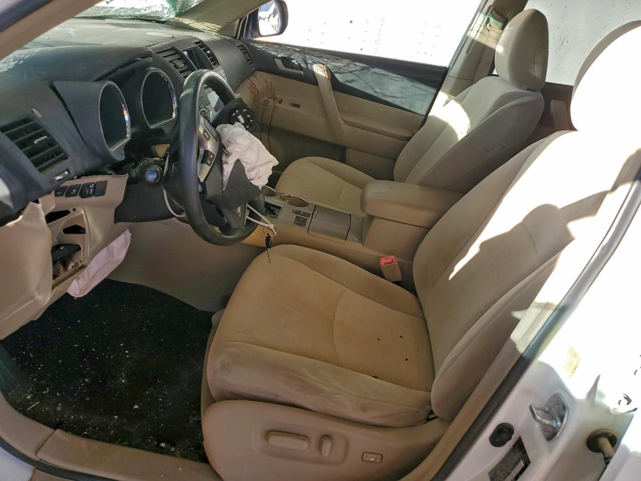 2011 TOYOTA HIGHLANDER
