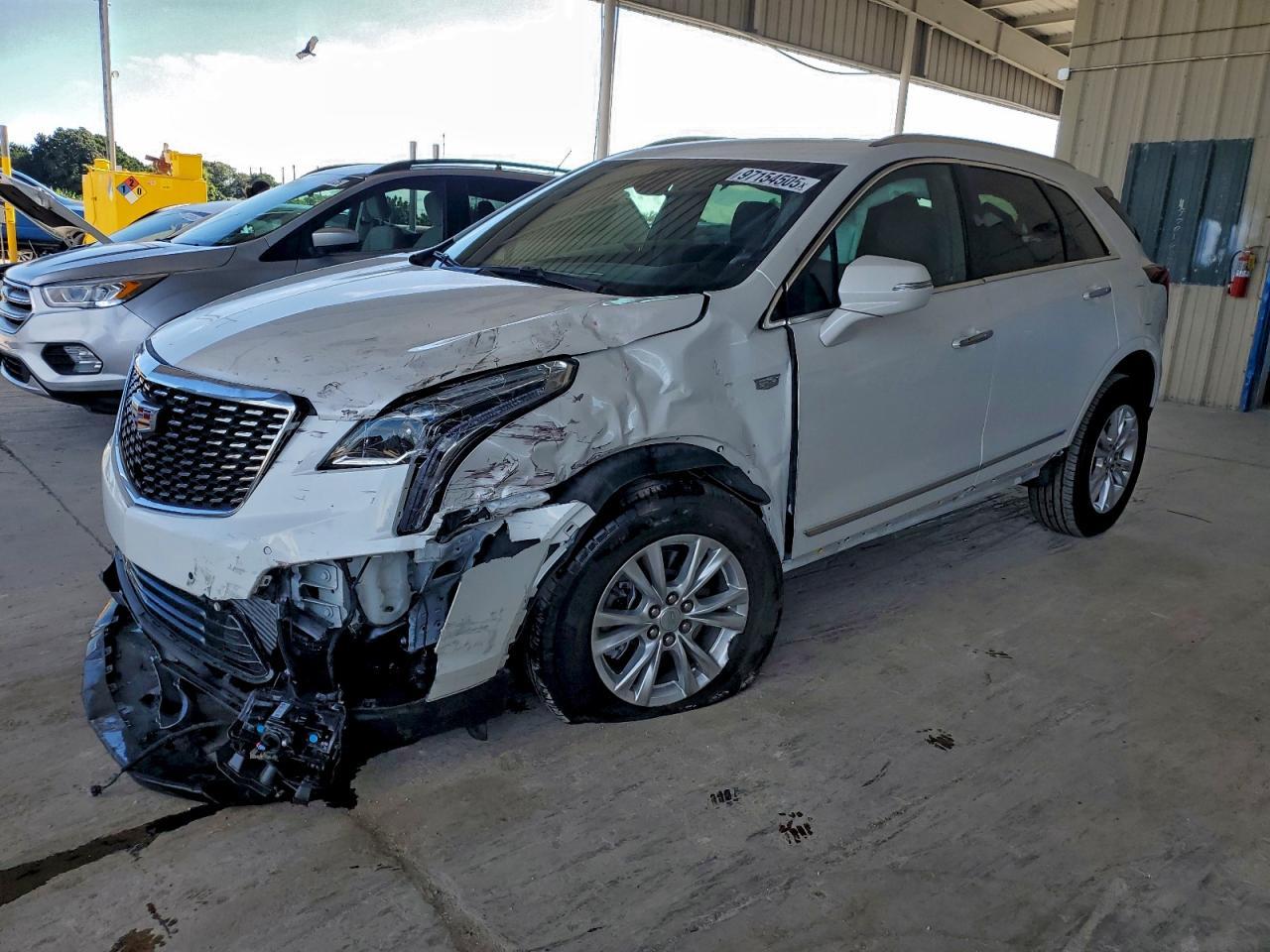 2025 CADILLAC XT5