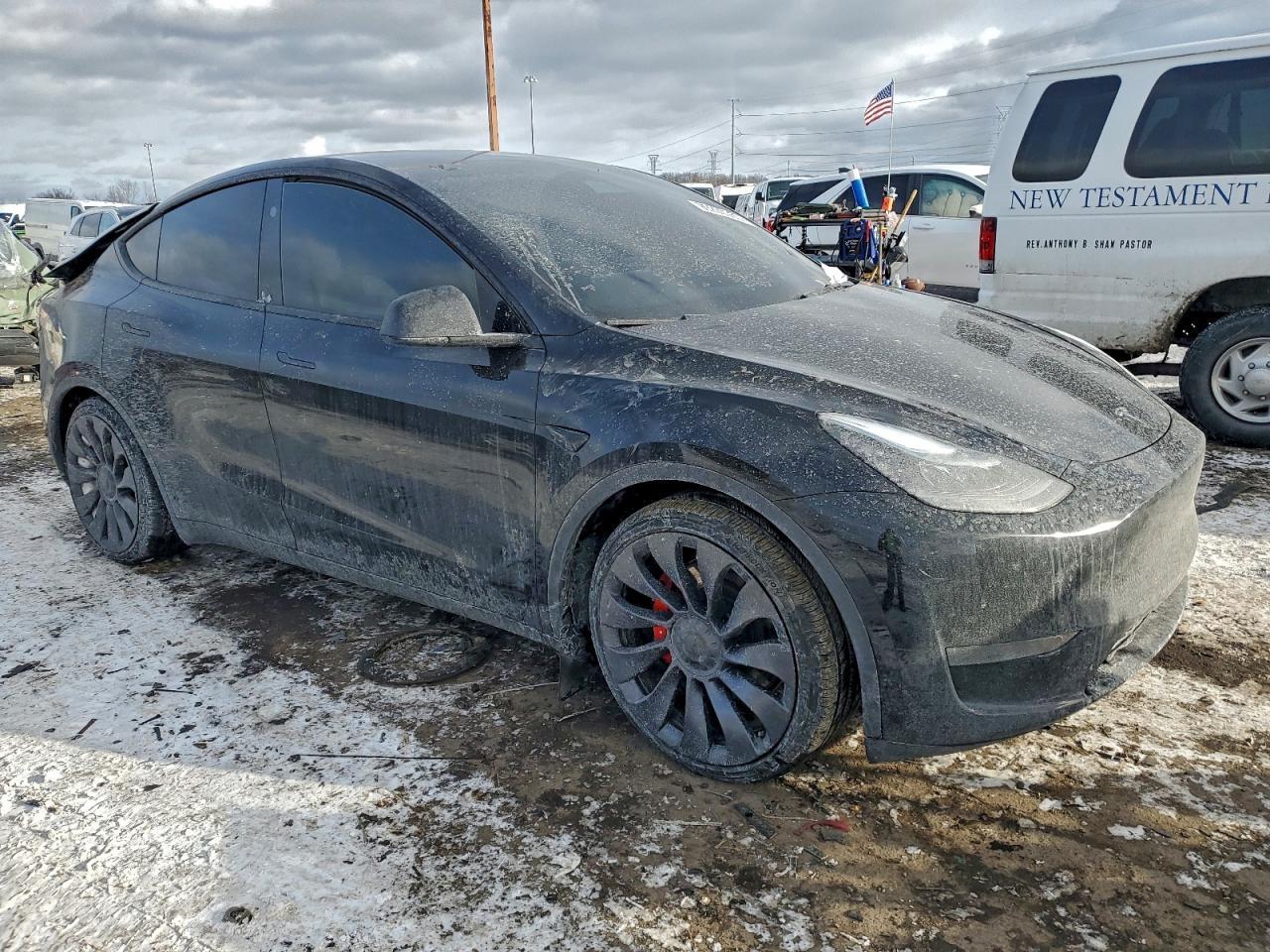 2024 TESLA MODEL Y