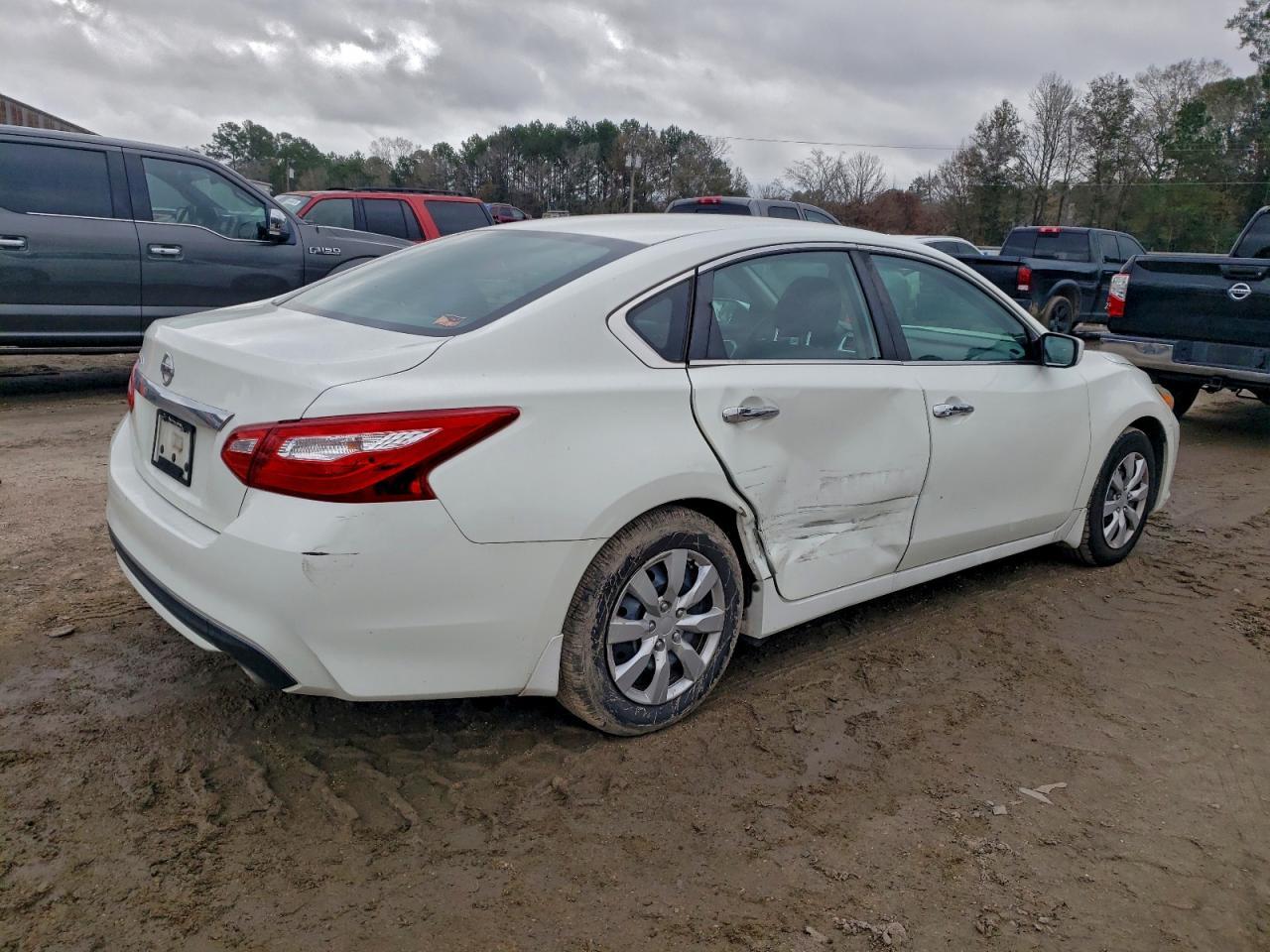 2017 NISSAN ALTIMA