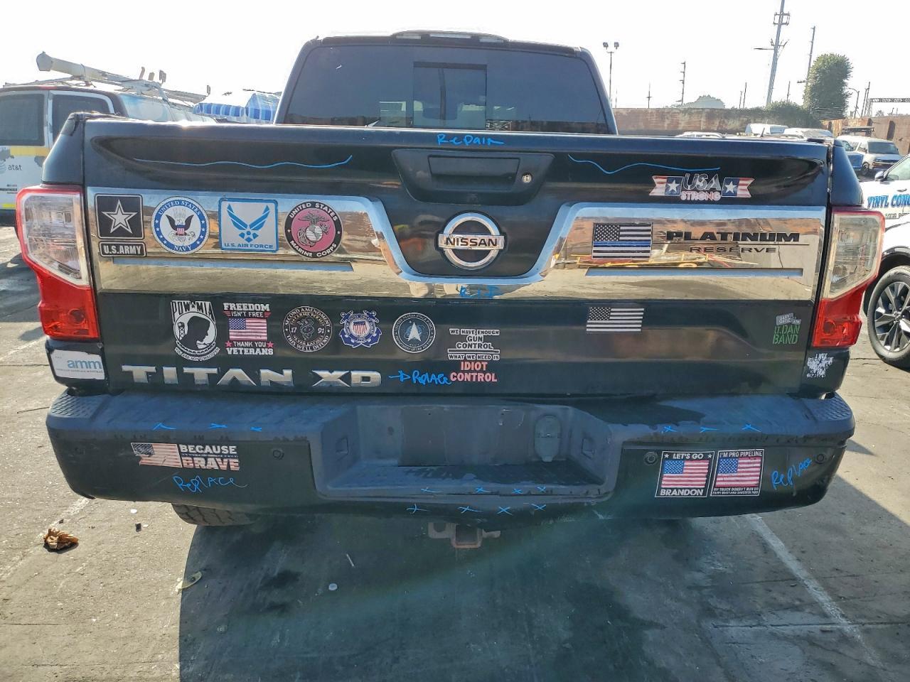 2016 NISSAN Titan