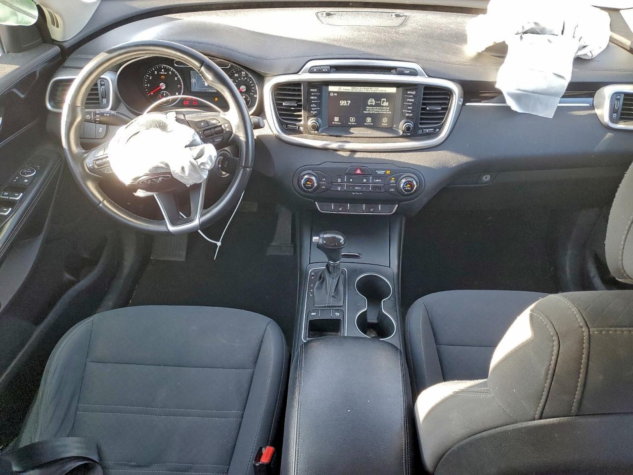 2017 KIA SORENTO