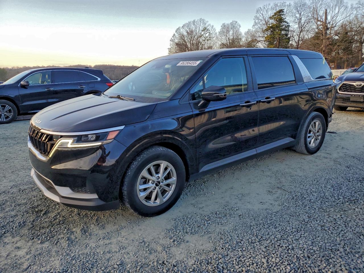 2023 KIA Carnival