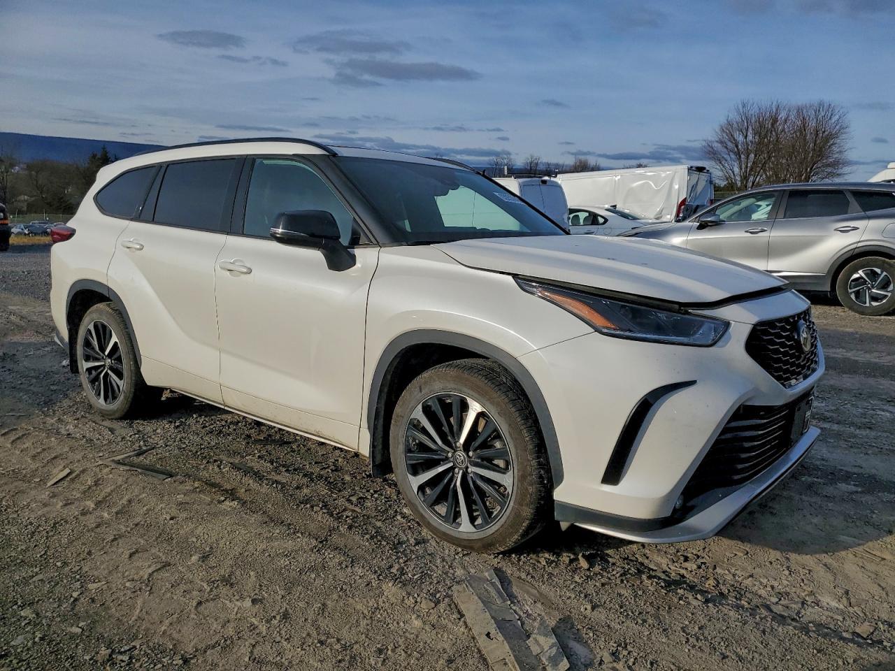 2021 TOYOTA HIGHLANDER
