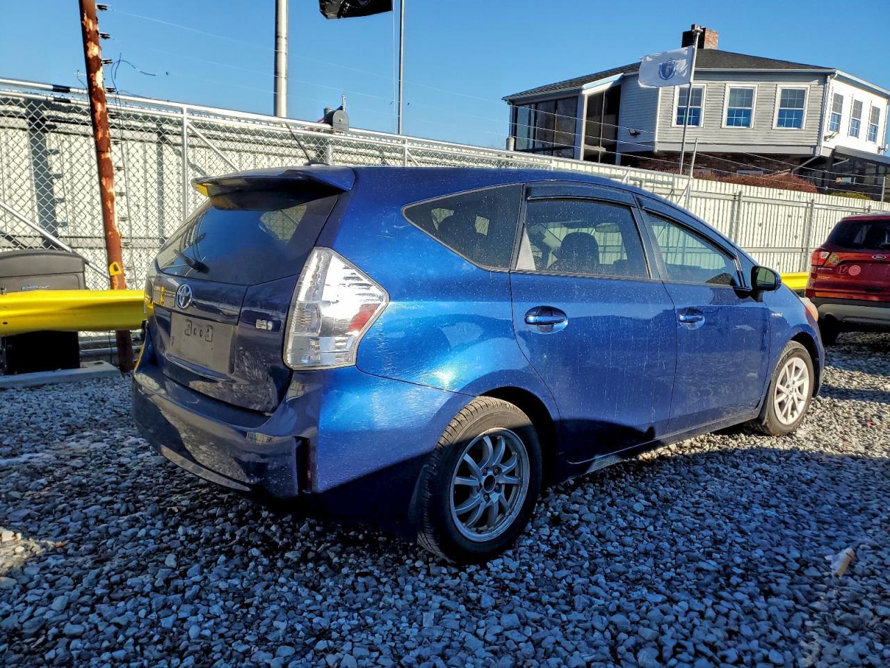 2012 TOYOTA PRIUS V
