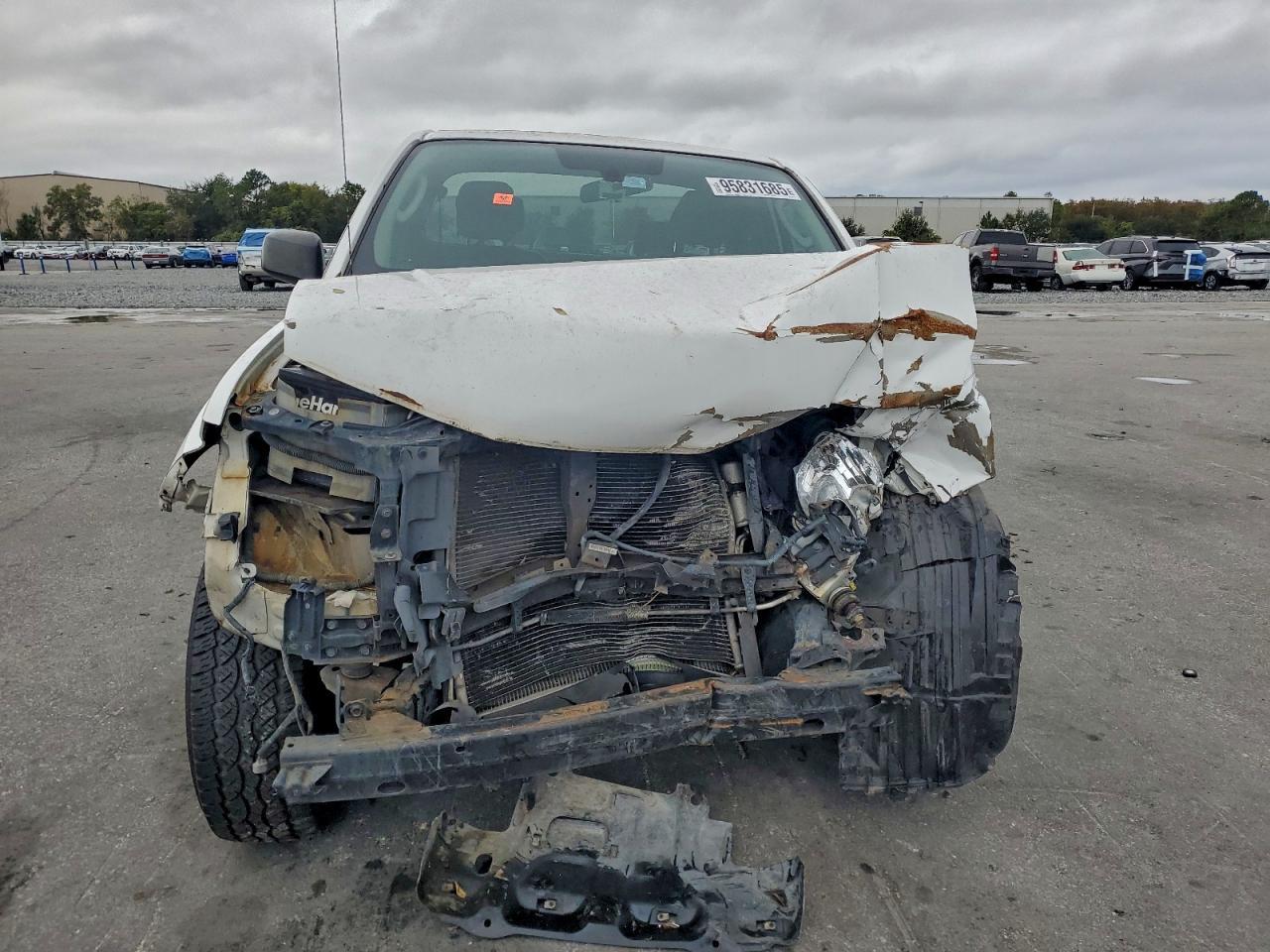 2011 NISSAN Frontier
