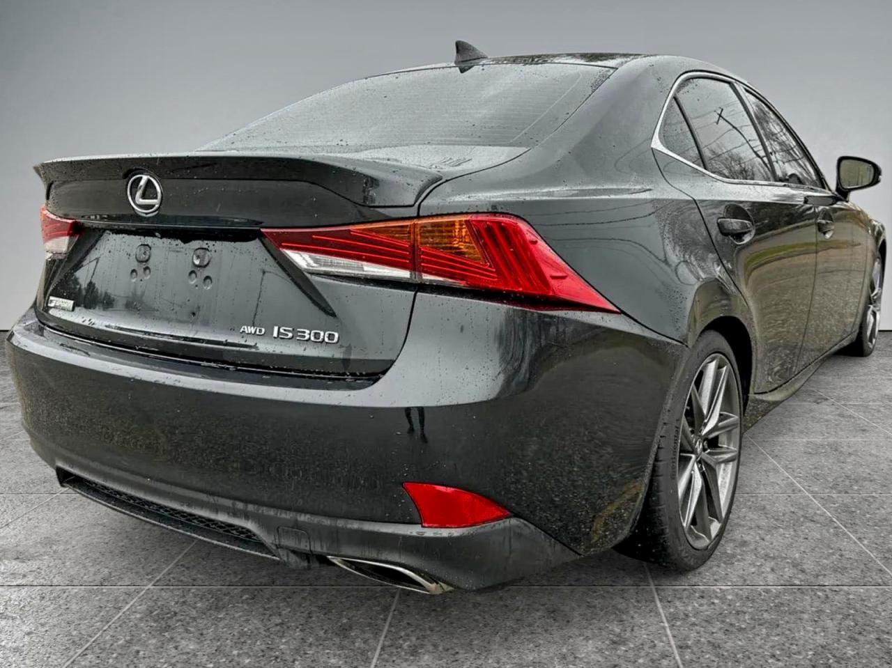 2019 LEXUS IS 300