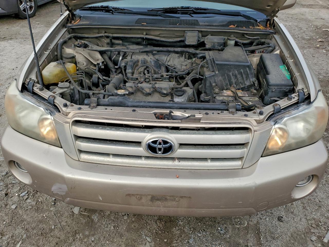 2005 TOYOTA HIGHLANDER