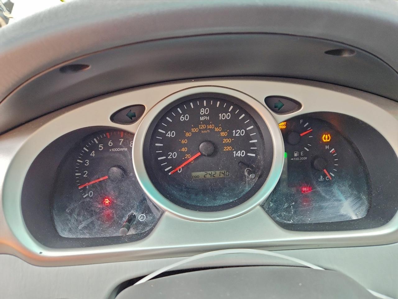 2006 TOYOTA HIGHLANDER