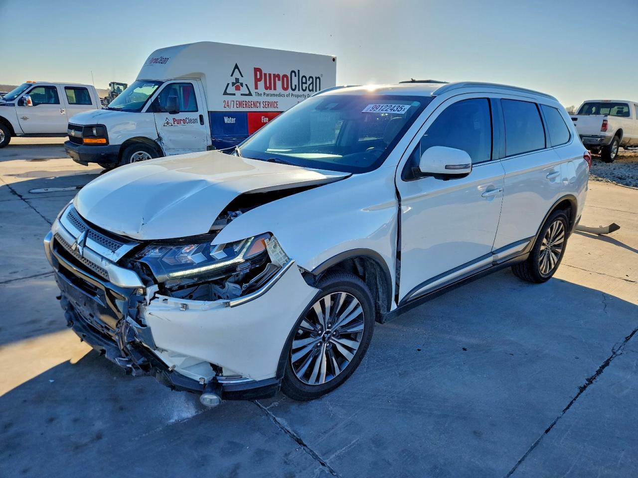 2020 MITSUBISHI outlander