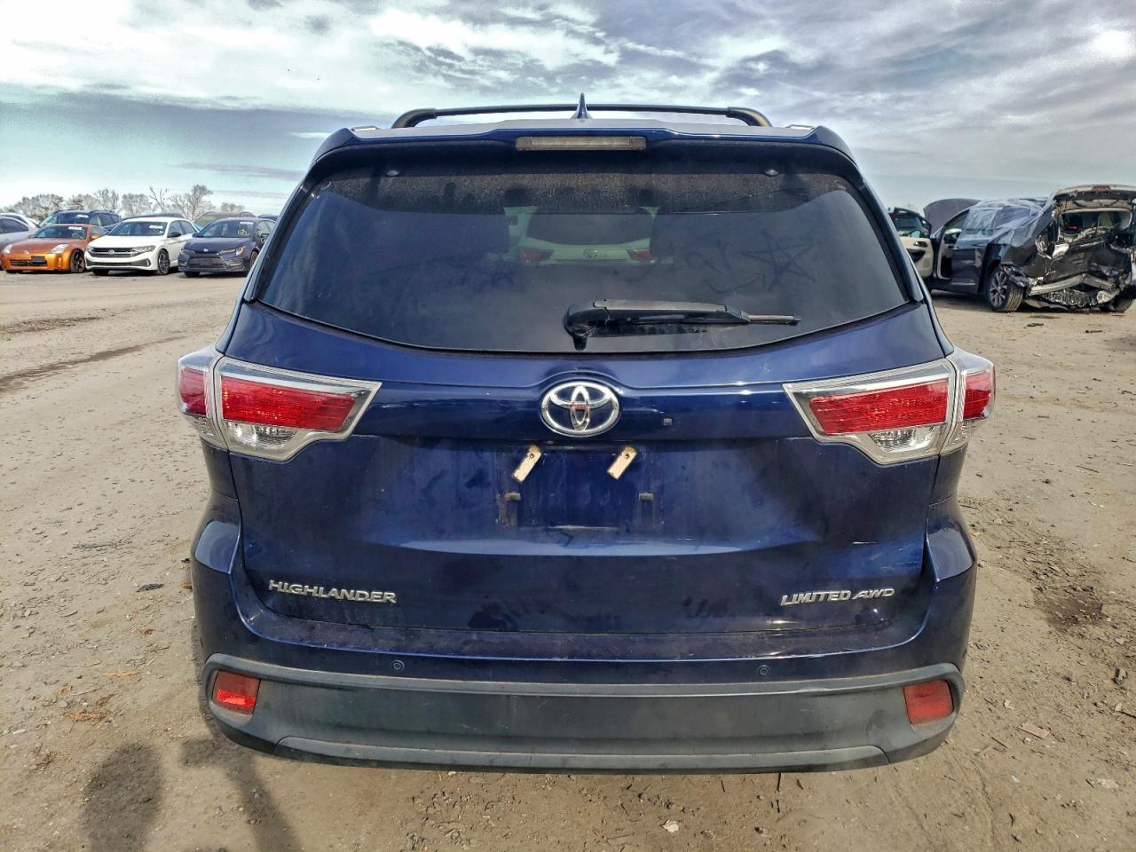 2016 TOYOTA HIGHLANDER