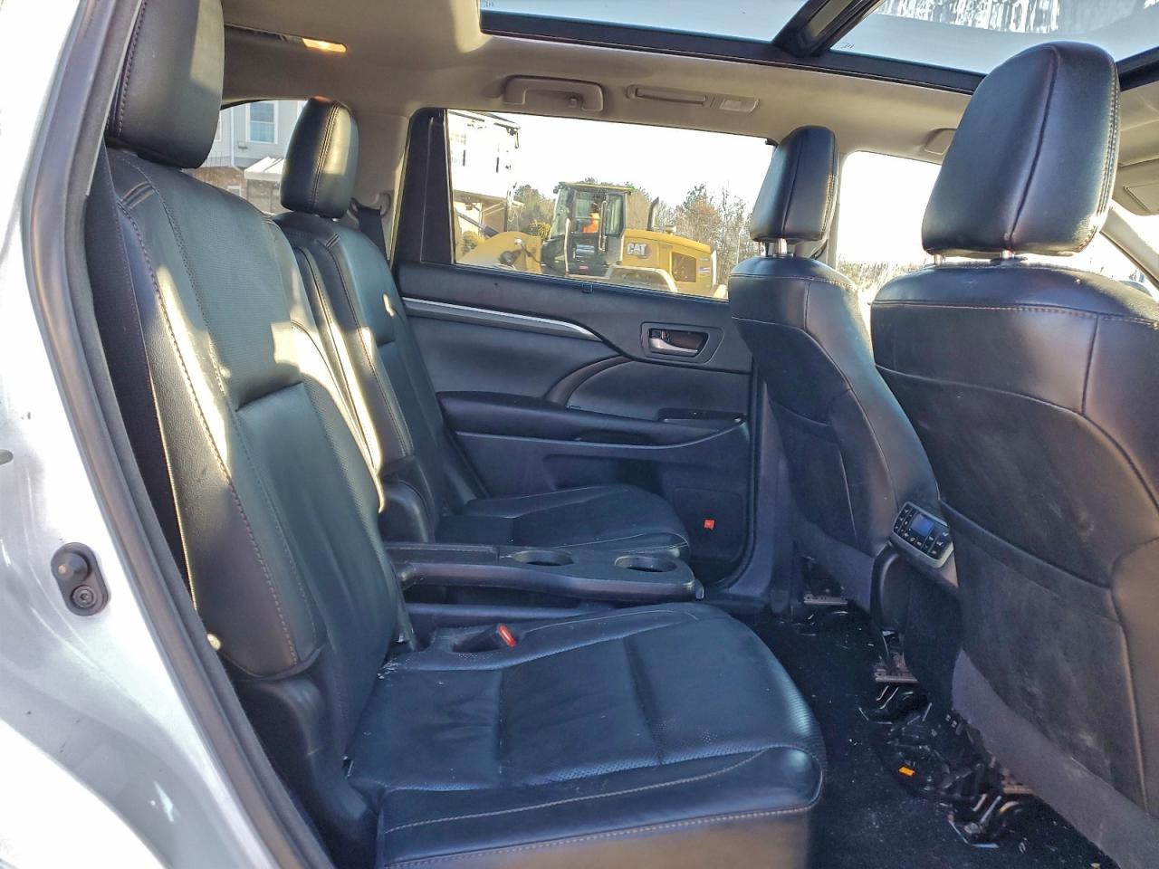 2017 TOYOTA HIGHLANDER