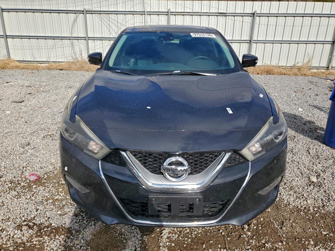 2017 NISSAN Maxima