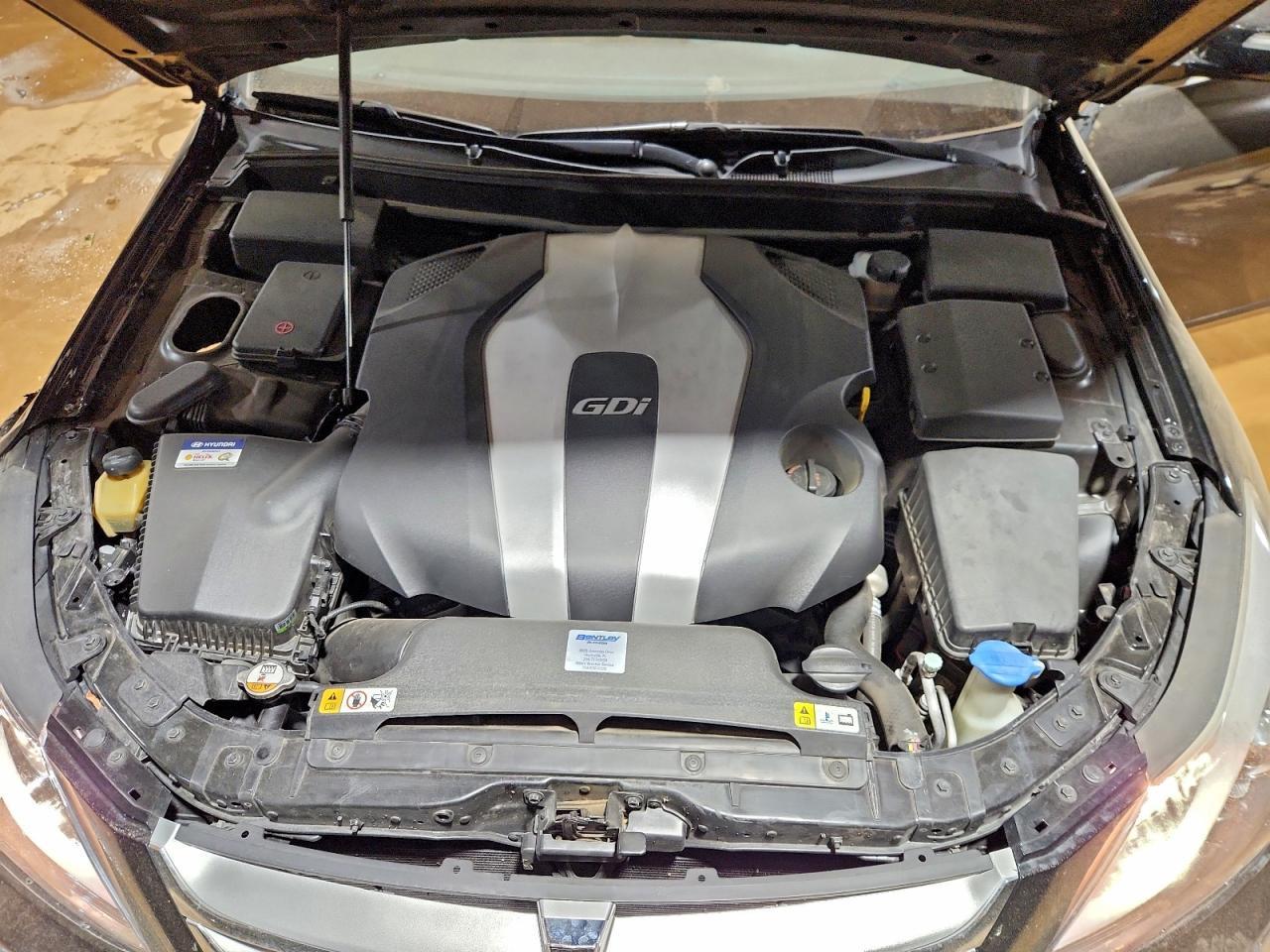 2014 HYUNDAI GENESIS