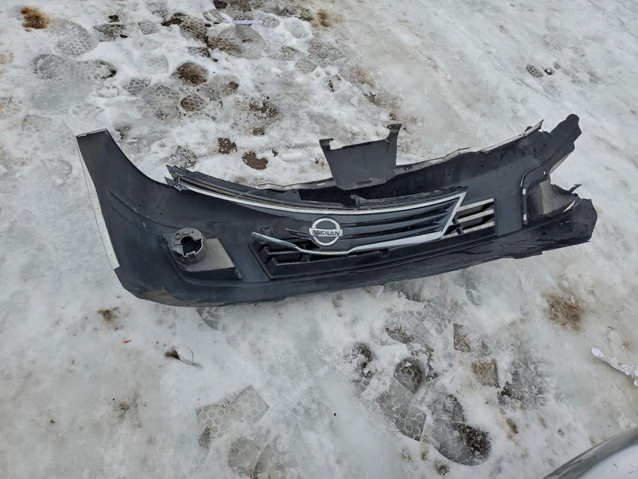 2011 NISSAN VERSA