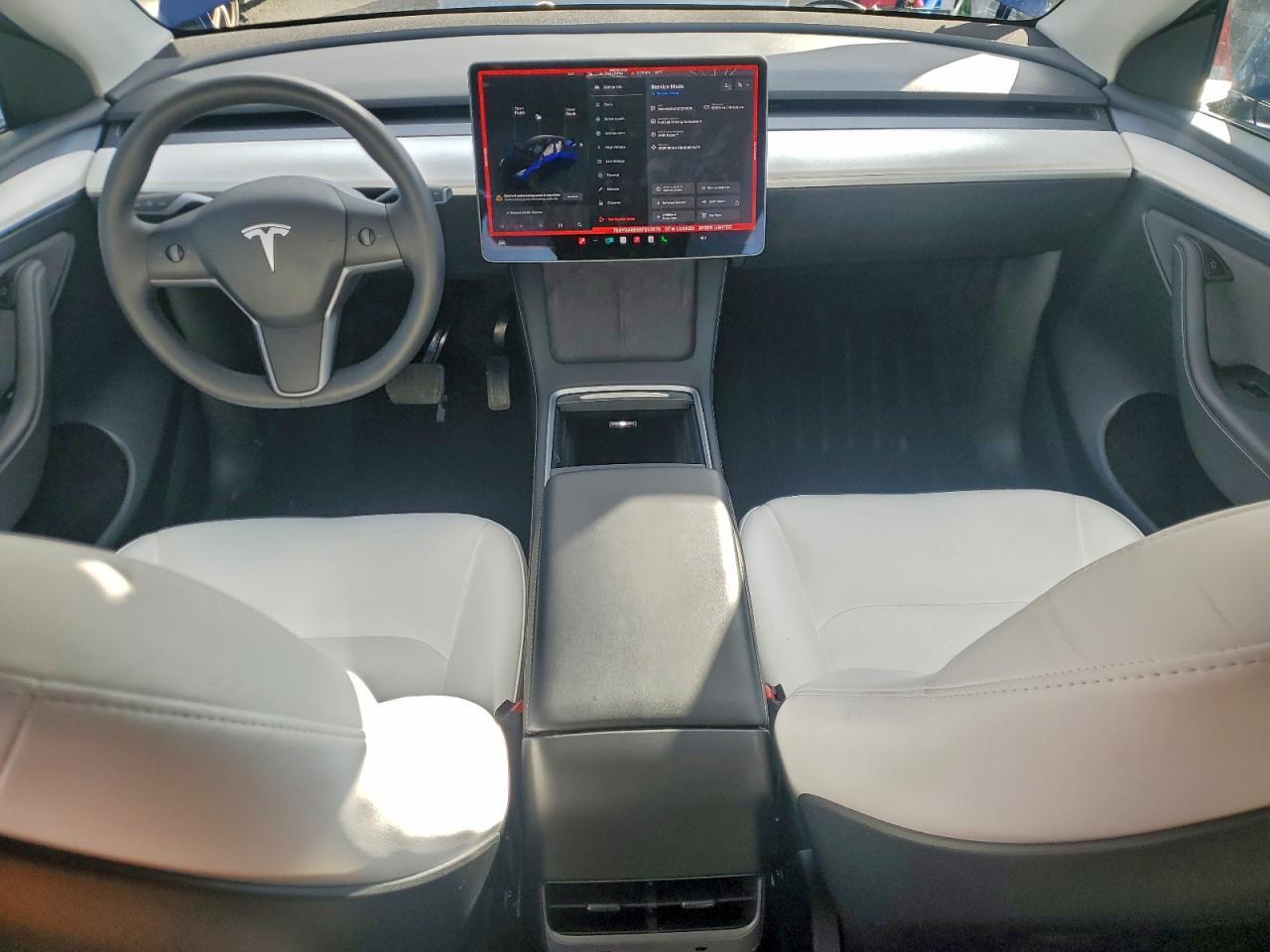 2025 TESLA MODEL Y