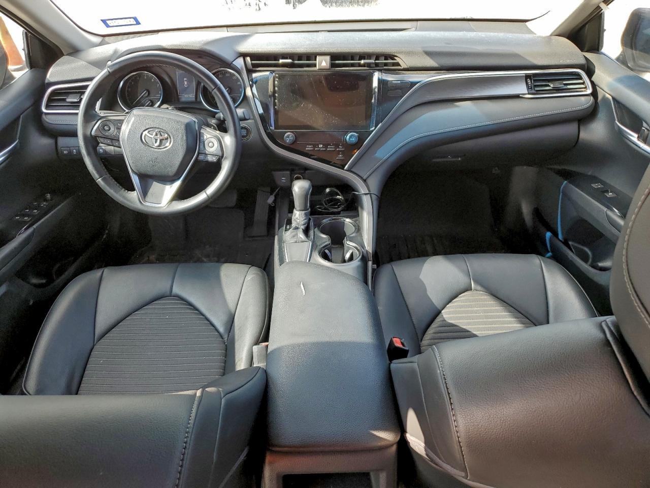2018 TOYOTA CAMRY