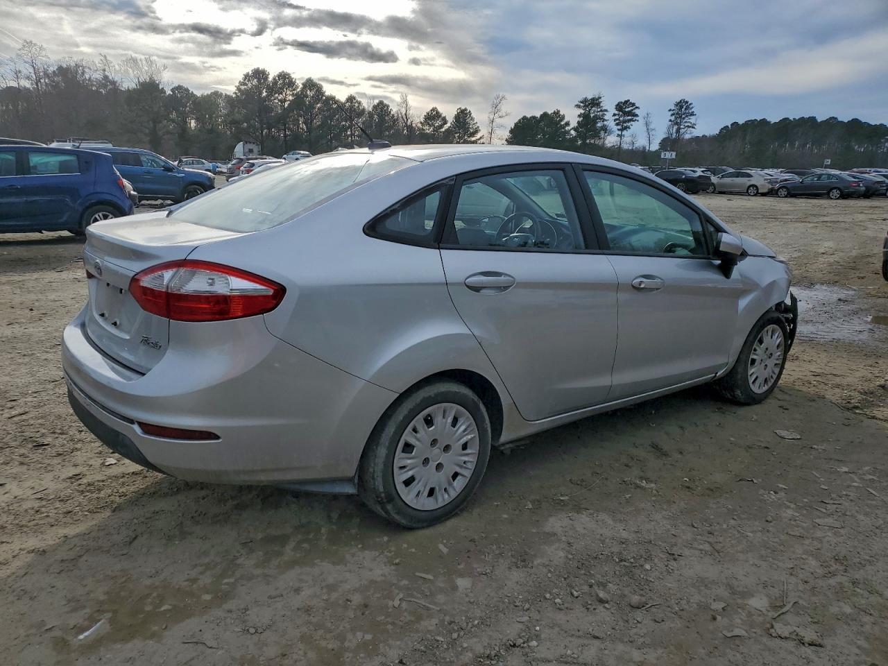 2014 FORD Fiesta