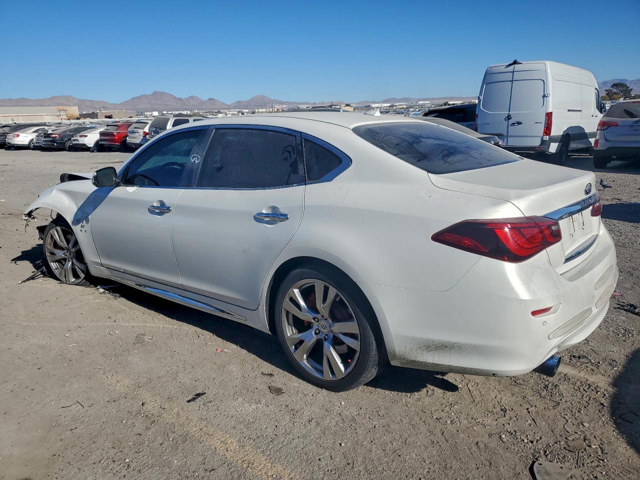2015 INFINITI Q70