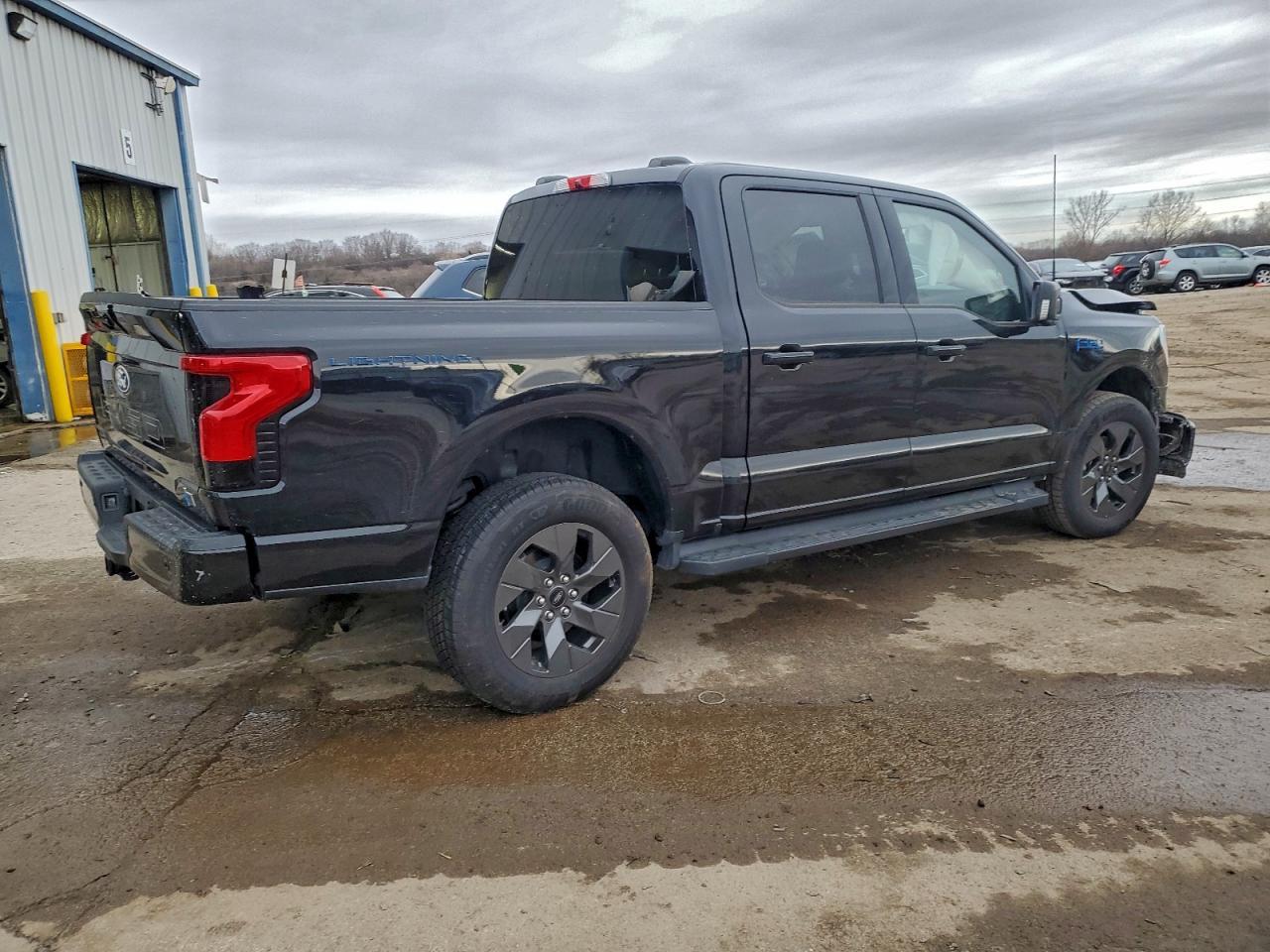2025 FORD F-150 Lightning