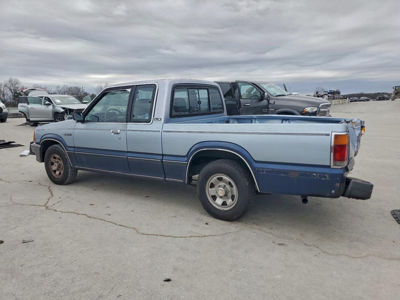 1988 MAZDA B2200