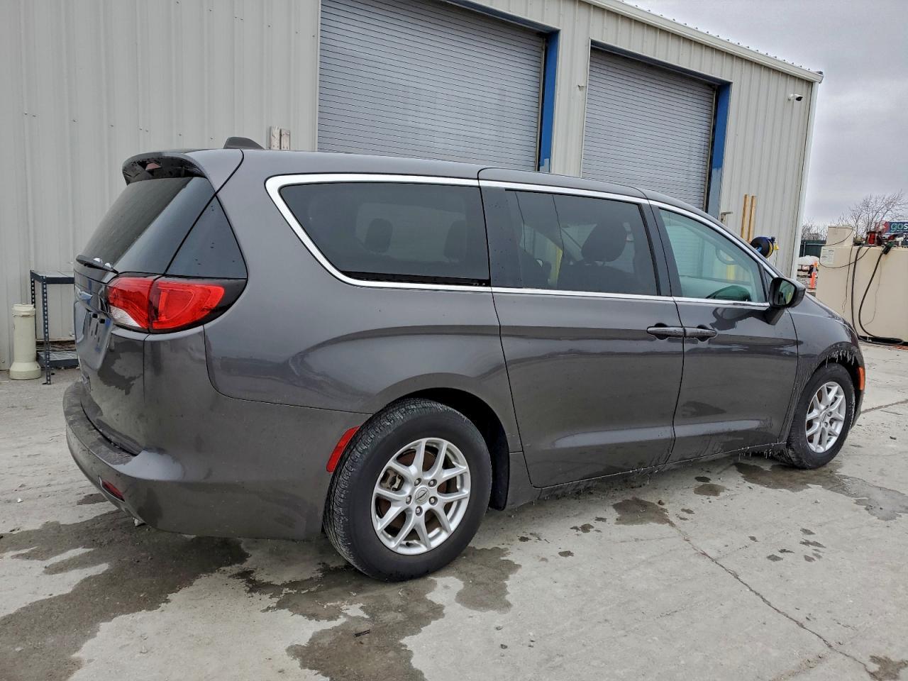 2023 CHRYSLER Voyager