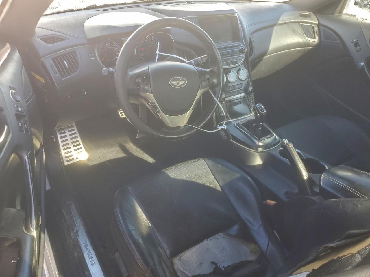 2016 HYUNDAI GENESIS