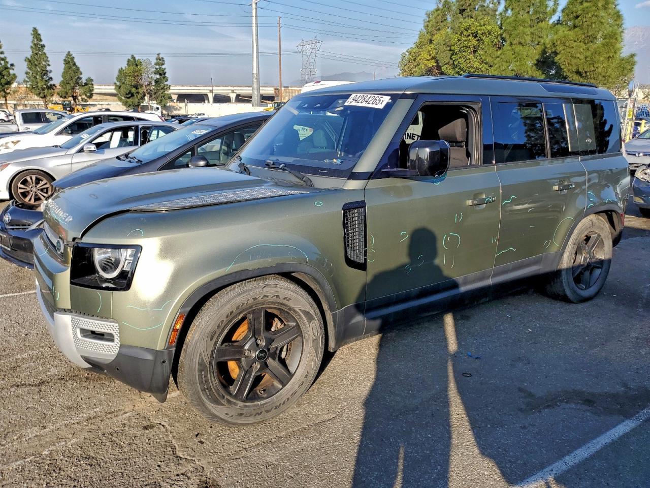 2020 LAND ROVER Defender