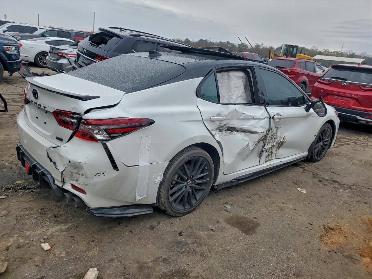2024 TOYOTA CAMRY