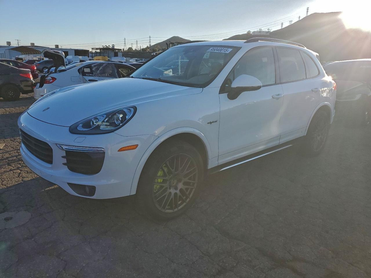 2017 PORSCHE CAYENNE