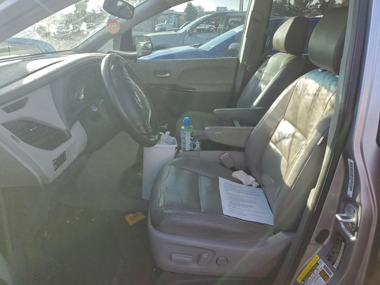 2015 TOYOTA SIENNA