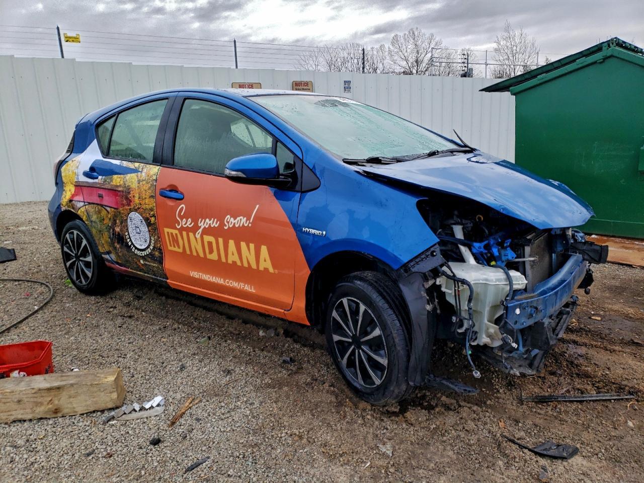 2015 TOYOTA Prius c