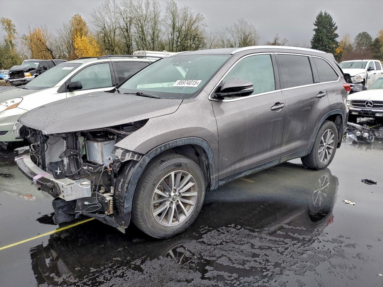2019 TOYOTA HIGHLANDER