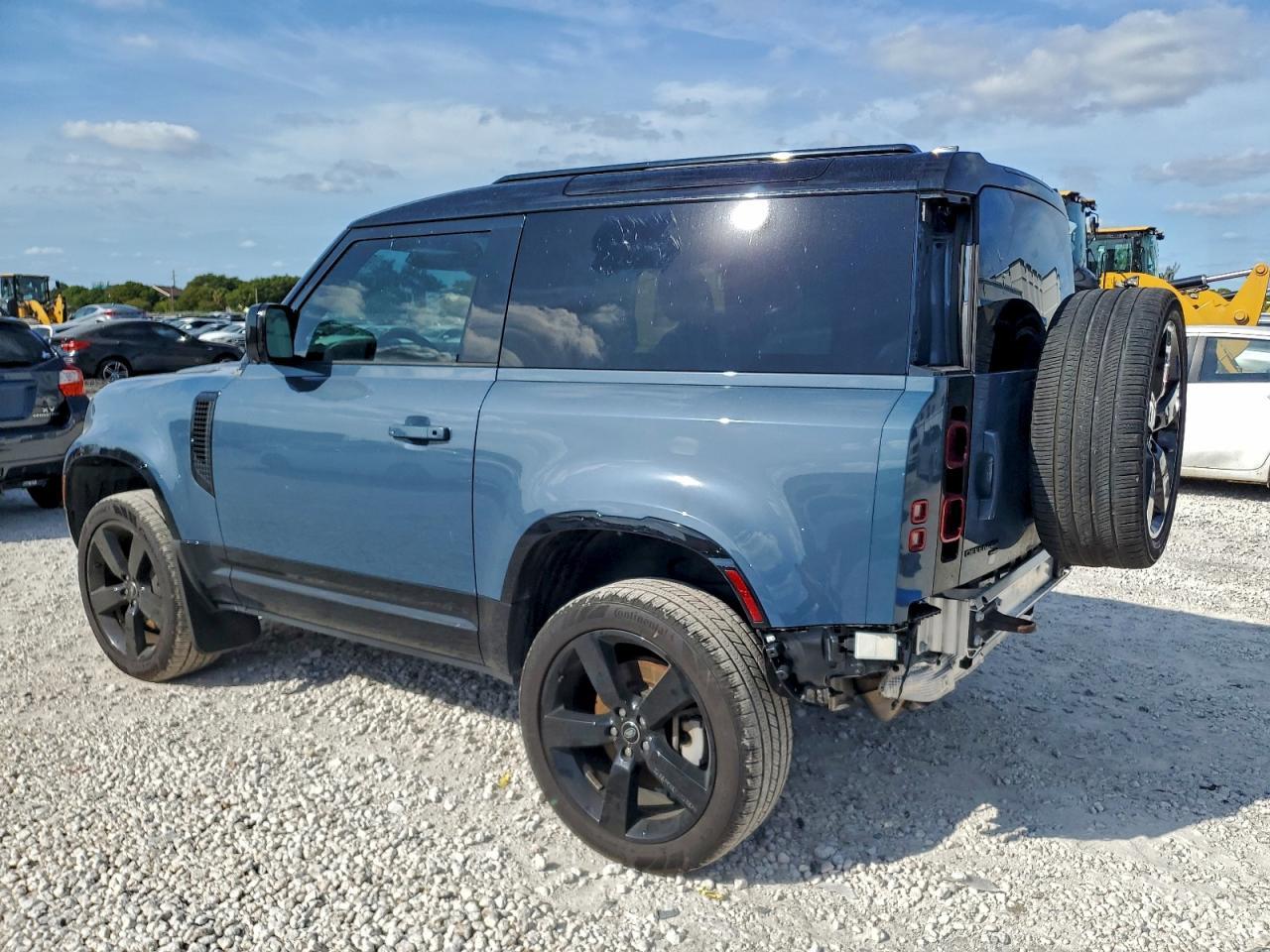 2022 LAND ROVER Defender