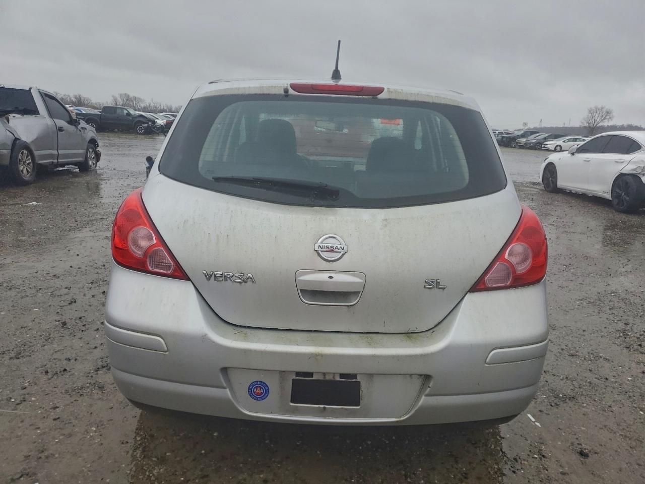 2009 NISSAN VERSA
