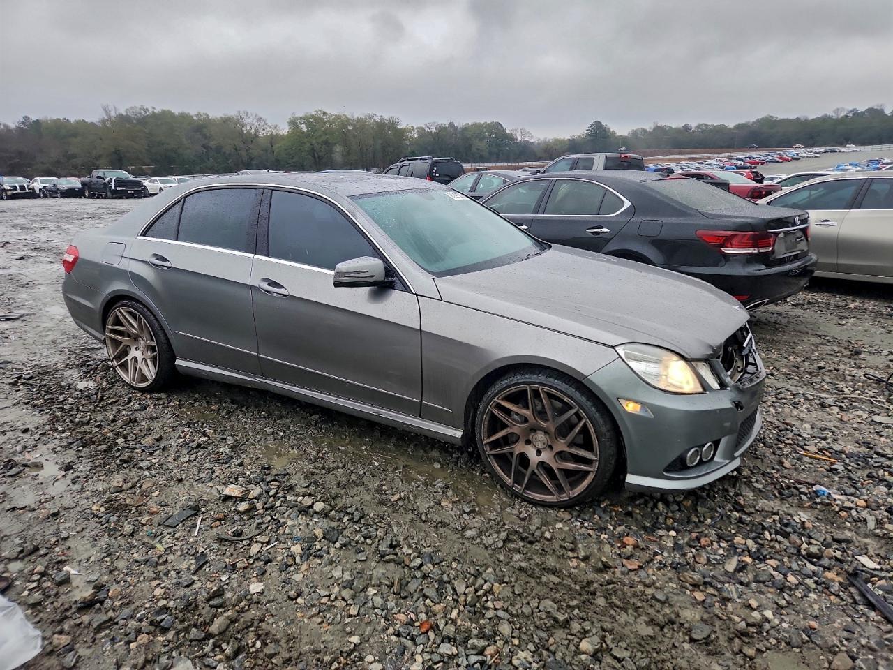 2010 MERCEDES-BENZ E-Class