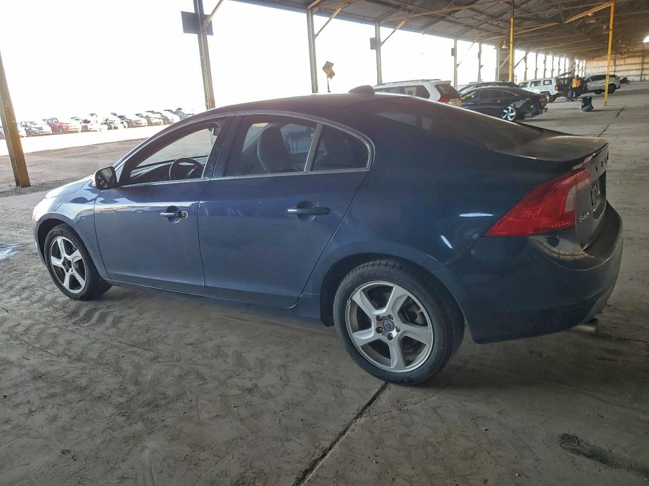 2013 VOLVO S60