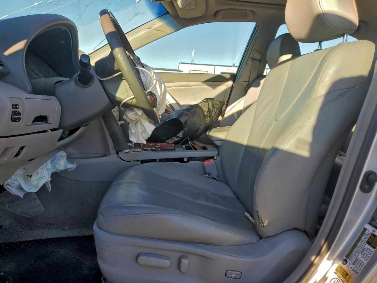 2010 TOYOTA CAMRY