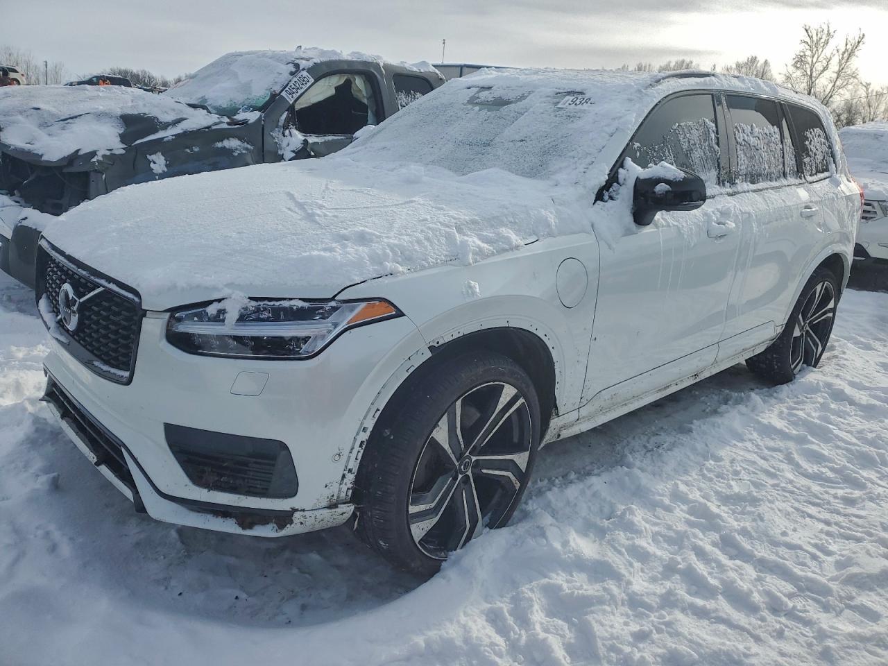 2022 VOLVO XC90