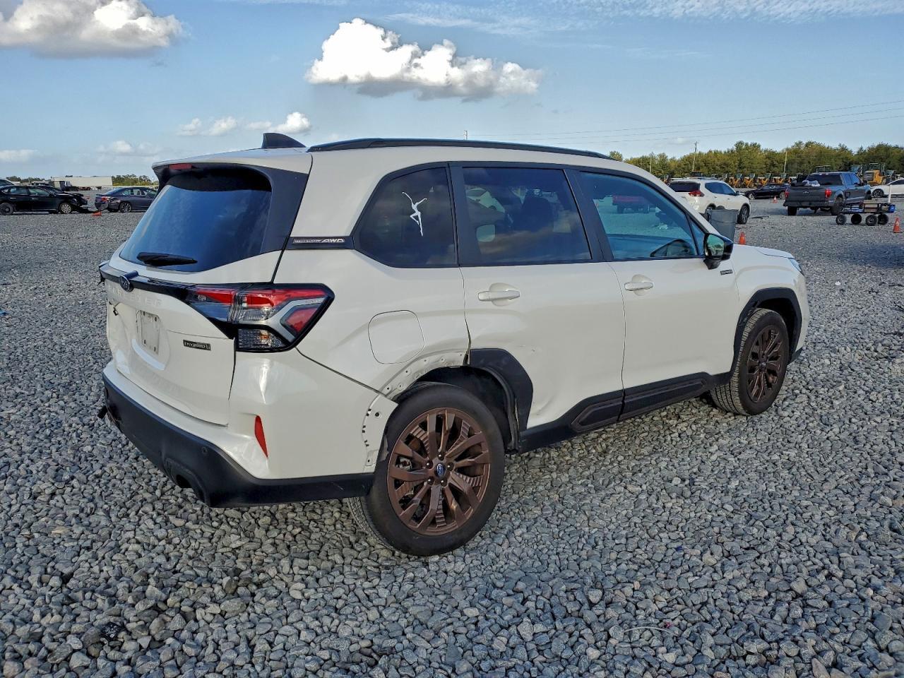 2025 SUBARU FORESTER