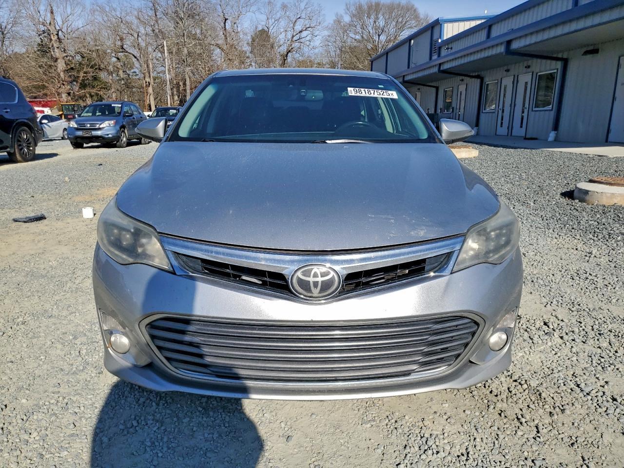 2015 TOYOTA Avalon