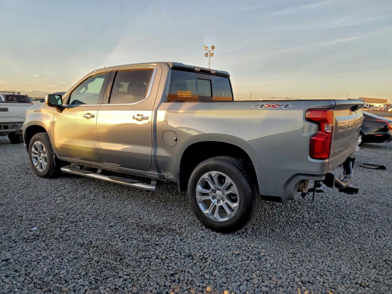 2024 CHEVROLET Silverado