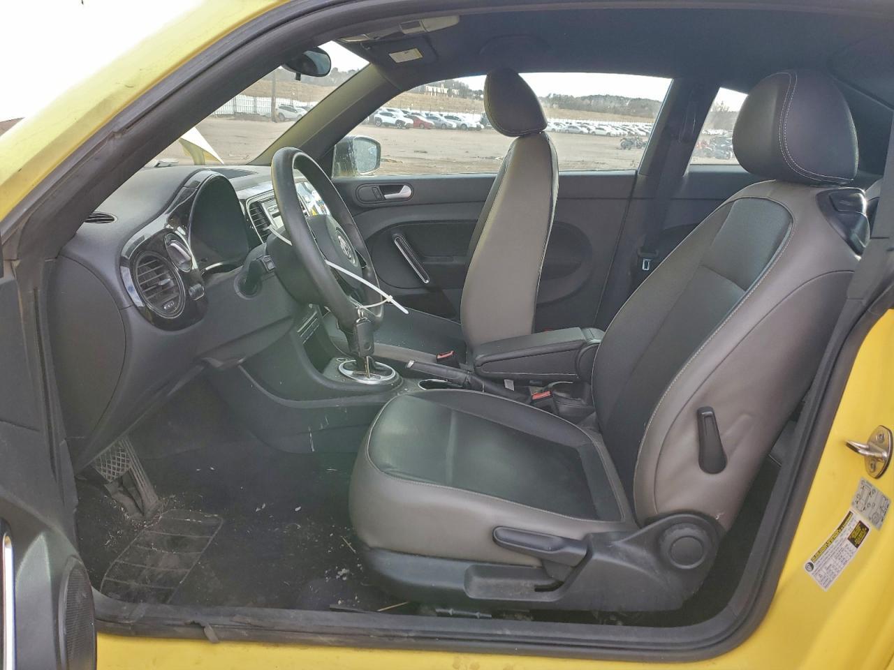 2015 VOLKSWAGEN Beetle