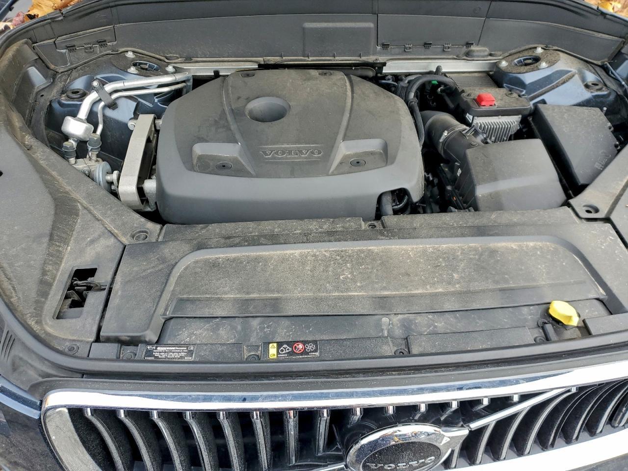 2020 VOLVO XC90